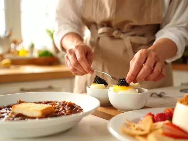Codzienny menu, 4 maja: wykwintne jajka, klasyczna zupa cebulowa i wegańska panna cotta