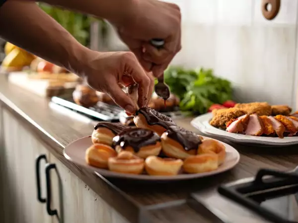 Codzienny menu, 30 maja: wyjątkowe smaki z kaczki, soczysty kurczak i pyszne pączki