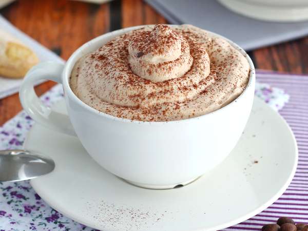Zimne napoje kawowe: 4 pyszne pomysły, które wzbudzą dyskusję wśród miłośników espresso i cappuccino