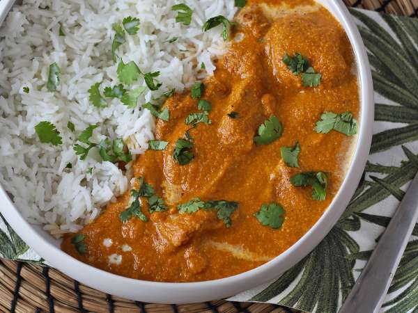 Wciąż wahasz się między ryżem basmati a jaśminowym? Wybierz odpowiedni rodzaj, kierując się aromatem, konsystencją i daniem
