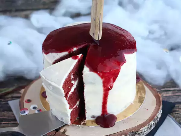 Red Velvet na Halloween: efektowny tort, który od razu robi wrażenie