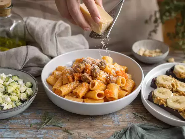 Menu dnia, 27 października: cytrynowa cukinia, jesienny makaron z dynią i czekoladowe mini tabliczki