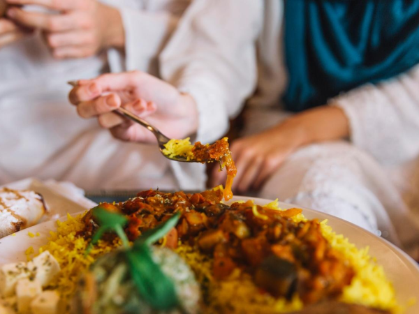 Ramadan 2025: klucze do udanego miesiąca postu bez zmęczenia