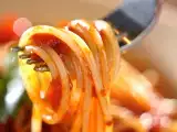 Artykuły: 14 przepisów na spaghetti, które zmieniają zwykłe danie w coś niesamowitego