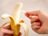 Artykuły: Czym są te nitki na bananie i dlaczego cały czas się pojawiają?