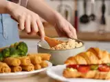 Artykuły: Codzienny menu, 14 maja: smakowite krokiety, wykwintne kanapki i owocowa tarta