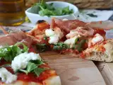 Artykuły: Odkryj pinsa: lżejszą alternatywę dla pizzy, gotową w zaledwie kilka minut w domu