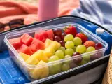 Artykuły: Jak zabrać owoce na plażę, by upał nie płatał figli?