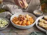 Artykuły: Menu dnia, 27 października: cytrynowa cukinia, jesienny makaron z dynią i czekoladowe mini tabliczki