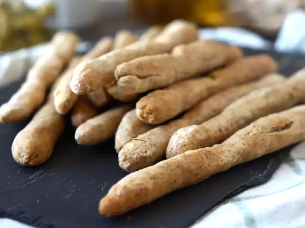 Wiosenne przepisy na lekkie i chrupiące przekąski – idealne na sezon świeżych smaków