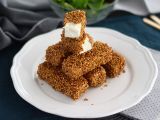 Przepis Sezamowe paluszki z serem feta