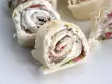 Przepis Wrapy aperitifowe z szynką parmeńską i rukolą