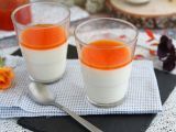 Przepis Waniliowa panna cotta z morelowym coulis