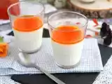Przepis Waniliowa panna cotta z morelowym coulis