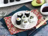 Przepis Makis z wędzonym łososiem i awokado