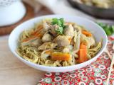 Przepis Chow mein (chao men), chiński makaron z kurczakiem i warzywami