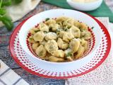 Przepis Tortellini z parmezanem, szynką i bazylią