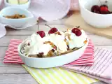 Przepis Banana split, słynny mrożony deser