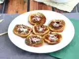 Przepis Tosty z pesto, parmezanem i suszonymi pomidorami