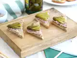 Przepis Tosty z rillettes i korniszonami