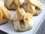 Przepis Chrupiące aumônières z pieczarkami, serem brie i gruszkami