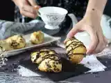 Przepis Łatwe i bardzo puszyste scones czekoladowe