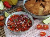 Przepis Pico de gallo i domowe chipsy tortilla