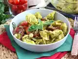 Przepis Sałatka z tortellini w pesto