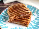 Przepis Panini z tuńczykiem, pomidorami i kaparami