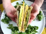Przepis Grzanka w stylu brunchowym - tortilla wrap hack