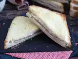 Przepis Wyśmienity croque-monsieur z sosem beszamelowym