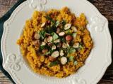 Przepis Wegetariańskie risotto z komosą ryżową, dynią piżmową, orzechami laskowymi i kolendrą - quinotto