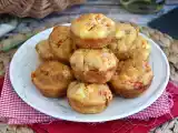 Przepis Muffiny z tuńczykiem, pomidorami i fetą