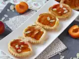 Przepis Morelowe tarteletki tatin – szybki deser na przyjęcie!