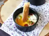 Przepis Zapiekanka jajeczna z kozim serem i suszonymi pomidorami w frytkownicy powietrznej!