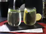 Przepis Spritz st-germain z likierem z kwiatu czarnego bzu - orzeźwiający koktajl na lato