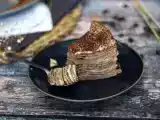 Przepis Tort naleśnikowy w stylu tiramisu z kawą i kakao