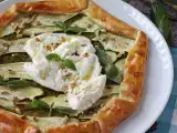 przepis Tarta z pesto i cukinią: prosty przepis, który pachnie latem!