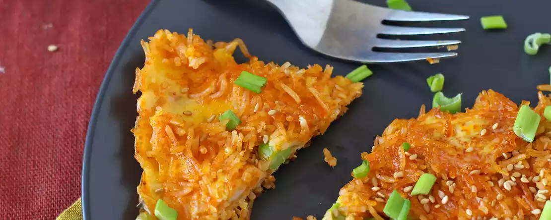 Omlet z chrupiącym ryżem i ziarnami soi, pikantny posiłek, który jest szybki i bezodpadowy!