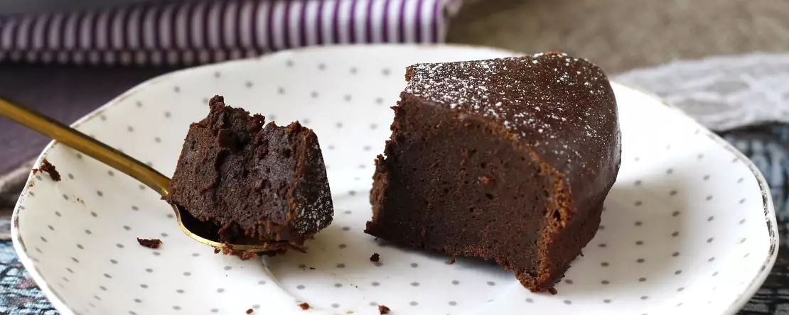 Czekoladowy fondant proteinowy: łatwy w przygotowaniu przepis z serwatką