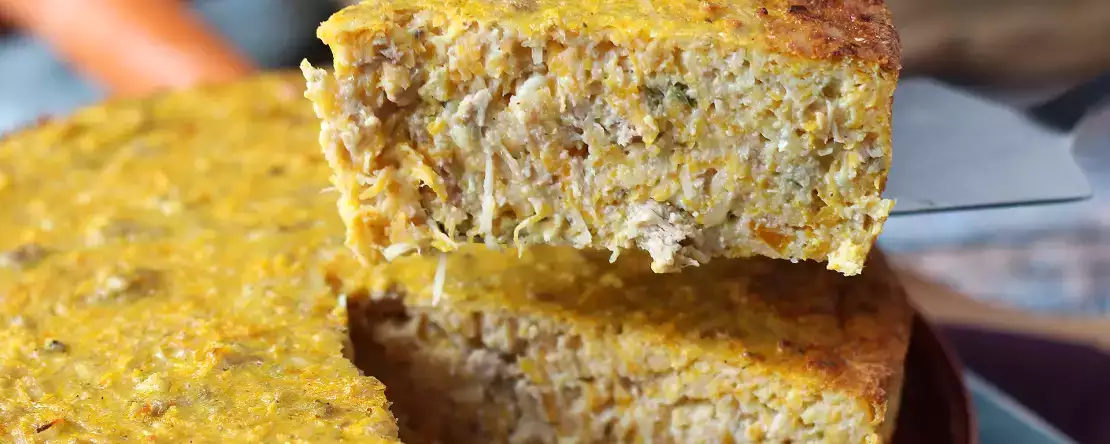 Quiche bez ciasta z tuńczykiem, marchewką i serkiem wiejskim: łatwa i bogata w białko