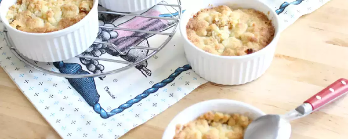 Crumble z jabłkami i cynamonem