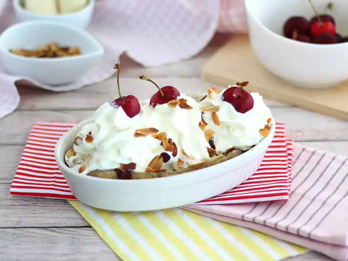 Przepis Banana split, słynny mrożony deser