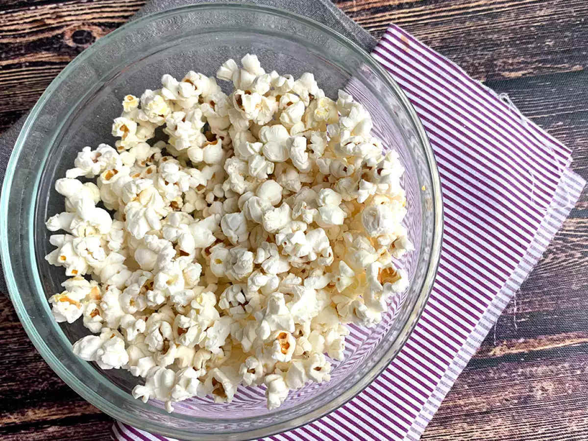 Przepis Popcorn bez oleju przygotowany w mikrofalówce