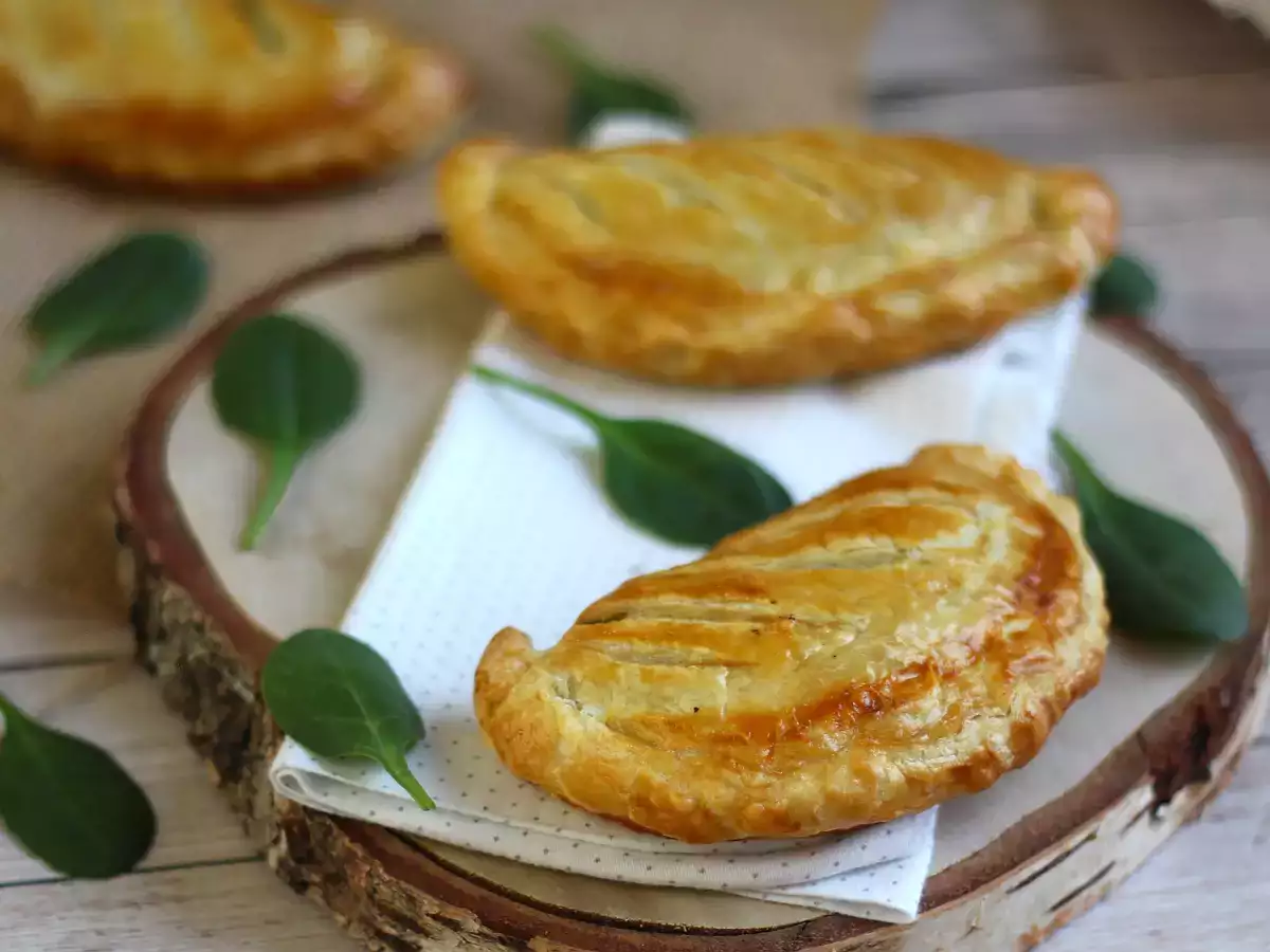 Przepis Pierożki nadziewane pieczarkami i szpinakiem