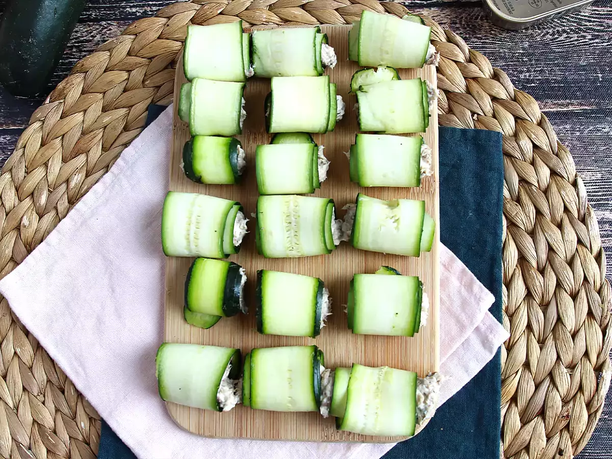 Przepis Roladki z cukinii i sardynek