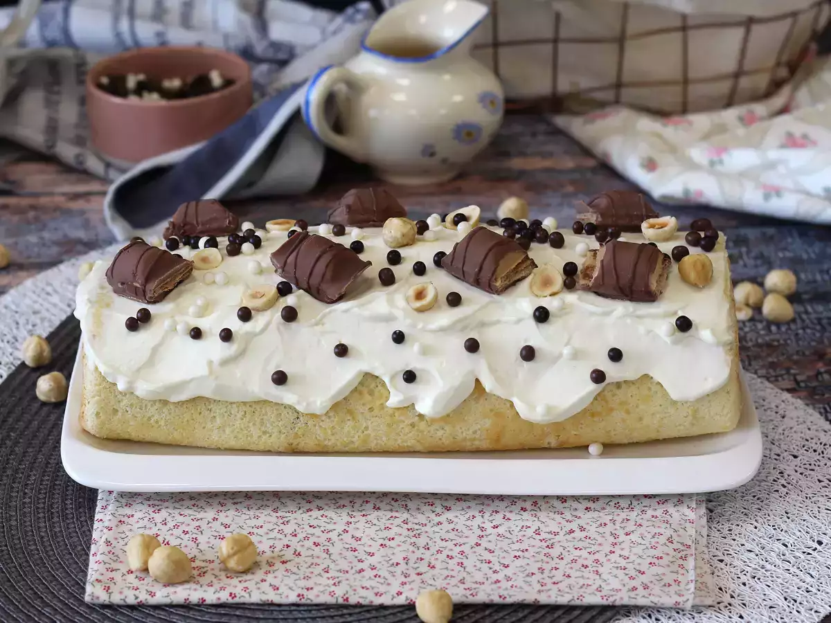 Przepis Łatwy roladek o smaku kinder bueno, idealny jako tort urodzinowy lub jako bûche na boże narodzenie!