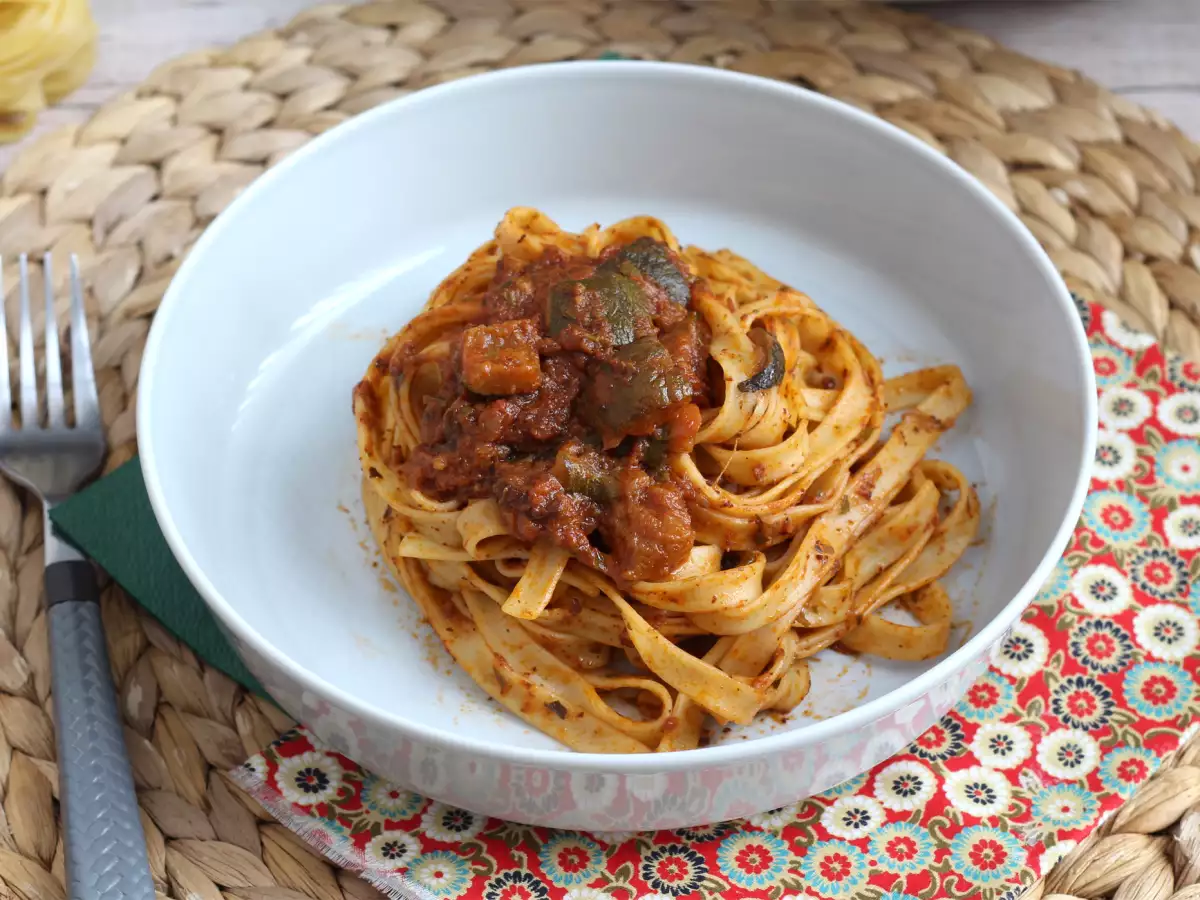 Przepis Tagliatelle z ragù z cukinii - wegetariańskie pierwsze danie, które wszyscy uwielbiają!