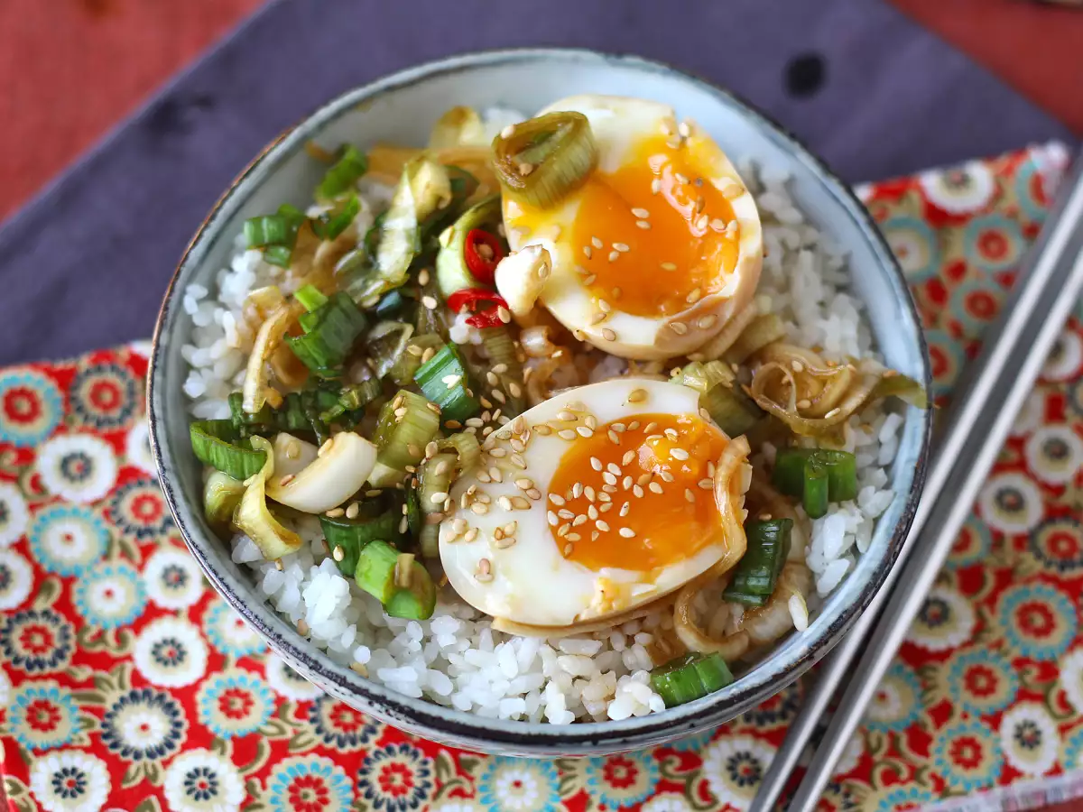 Przepis Mayak gyeran - koreańskie jajka marynowane