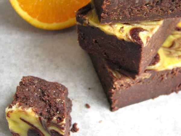 Brownie serowe z pomarańczowym marmurkiem